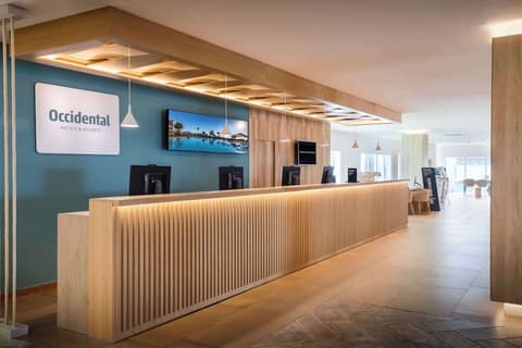 Occidental Torremolinos Playa, Reception