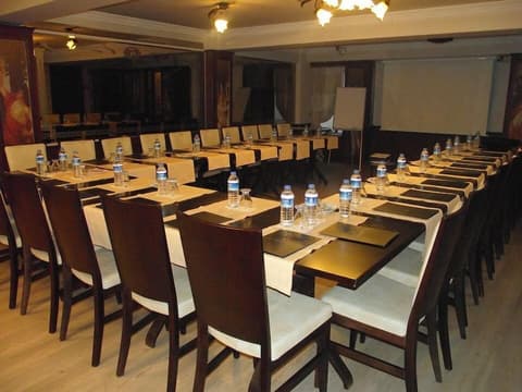 Oglakcioglu Park Otel, Meeting facility