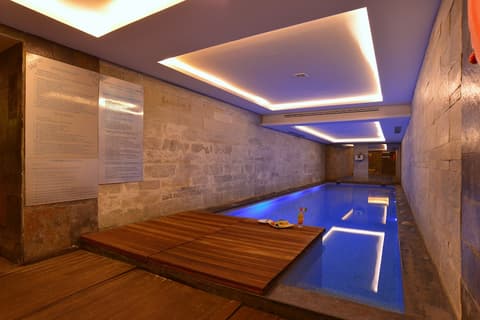 Pera Tulip Hotel & SPA, Indoor pool