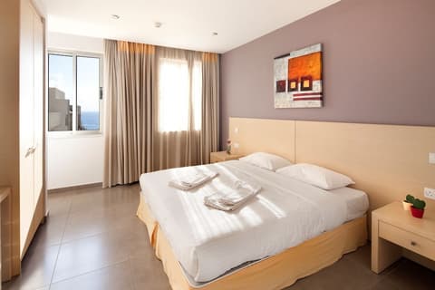 Capital Coast Resort & Spa, Room