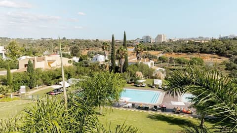 Pelican Alvor, Outdoor pool