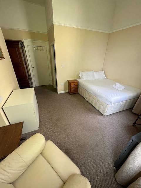 Crofton House Hotel, Room