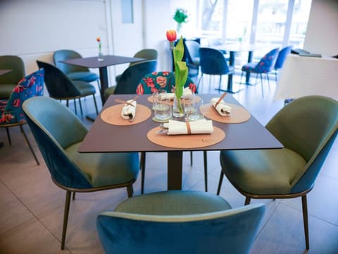 Hotel Palace, Restaurant