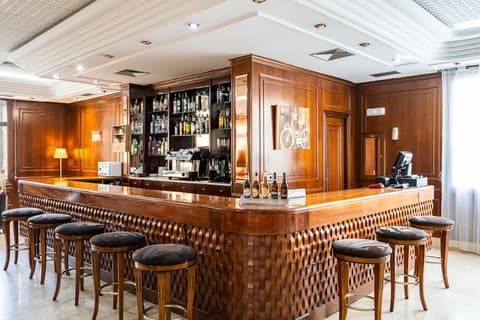 Hotel Beleret, Coffee shop