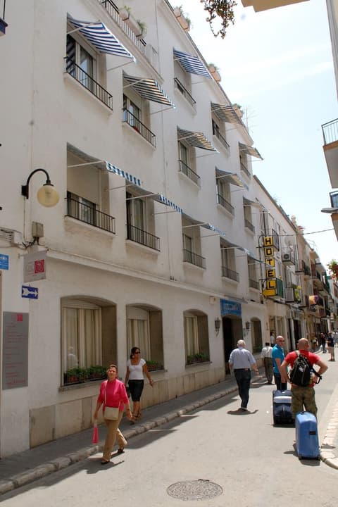 Hotel Galeon - Galeón Pavillón, Front of property