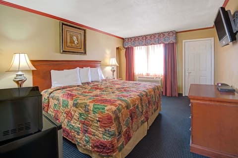 Days Inn by Wyndham Albuquerque Downtown, Room