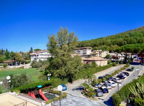 Hotel Belvedere, Property grounds