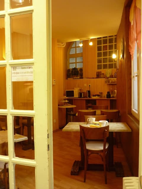 Hôtel du Centre, Breakfast area