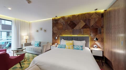 The Fives Downtown Hotel - Curio Collection by Hilton, Room