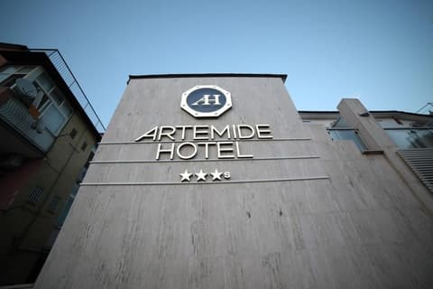 Hotel Artemide, Exterior
