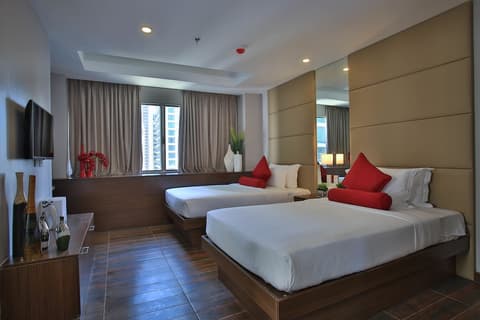 Valero Grand Suites by Swiss-Belhotel Makati, Room