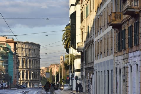 Colosseo Panorama, Exterior