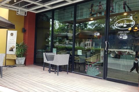 PK Mansion, Exterior