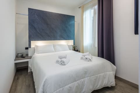 Crossroad Hotel, Room