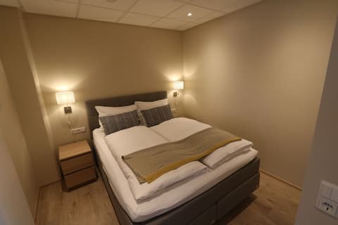 K16 apartments, Room