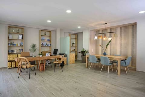 Minaret Suites & Apartments, Reception