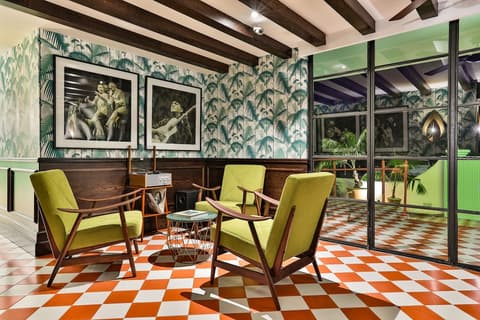 Cubanito Ibiza, Lobby sitting area