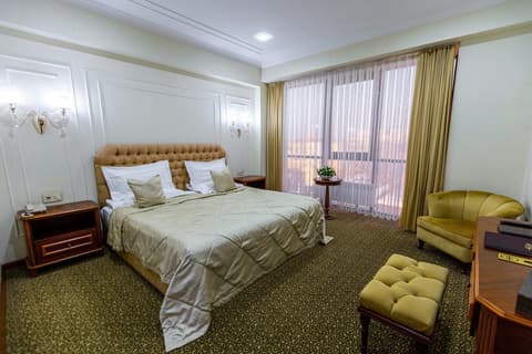 The Plaza Hotel, Room