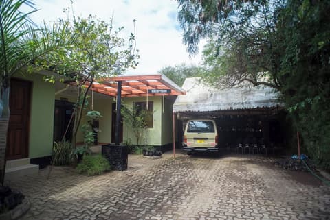 Arusha Giraffe Lodge, Lobby