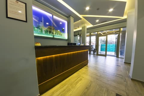 Hotel Pandora Residence, Reception