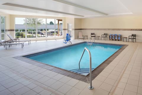Courtyard by Marriott Wayne Fairfield, Pool