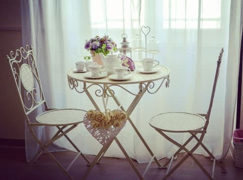RomAntic Dreams, In-room dining