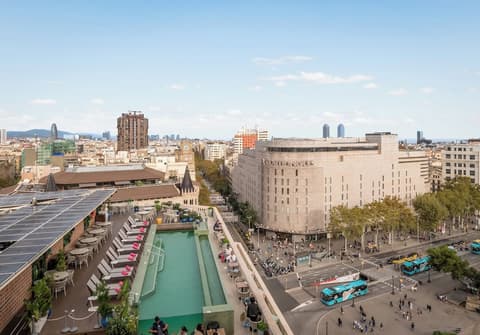 45 Times Barcelona, Rooftop pool