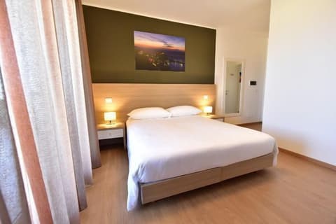 Trip Room & Breakfast, Room