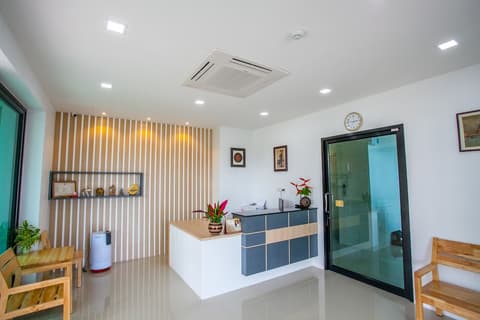 Wanarom Residence Hotel, Reception