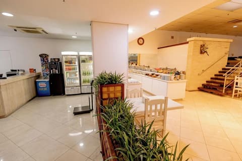 Hotel San Gabriel, Reception