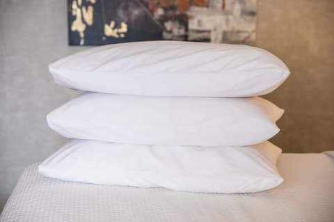 Days Inn by Wyndham 100 Mile House, Room