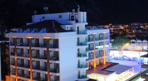 Idas Hotel, Front of property - evening/night
