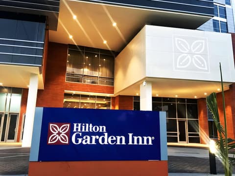 Hilton Garden Inn Bogota Airport, Front of property