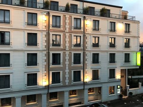 ibis Styles Clamart Gare Grand Paris, Exterior