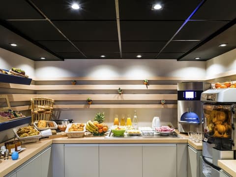 ibis Styles Clamart Gare Grand Paris, Breakfast area