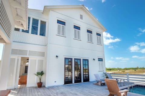 Mahogany Bay Resort & Beach Club, Curio Collection by Hilton, Room