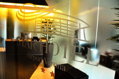 Star Hotel Airport Verona, Interior entrance
