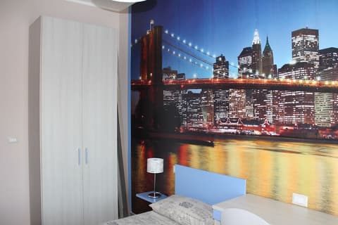 Around The World, Room