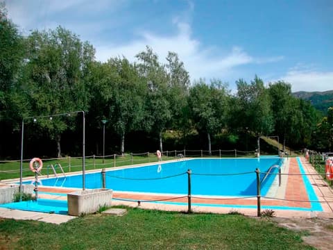 Complejo Bubal Formigal 3000, Outdoor pool