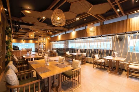 Mercure Phuket Patong Journeyhub, Restaurant