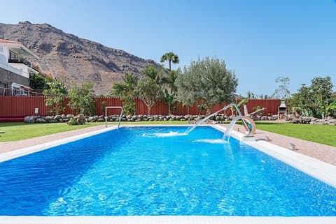 Sol Mogan Suites, Pool