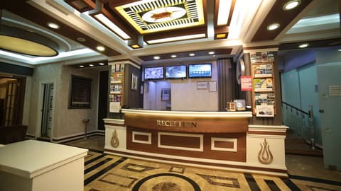 Hotel Black Pearl, Reception