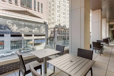 Cambria Hotel Downtown-Center City, Terrace/patio