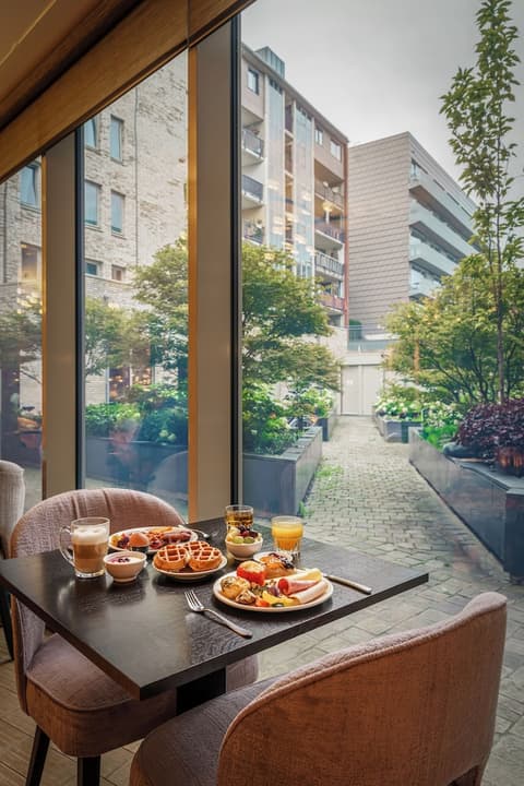 Monet Garden Hotel Amsterdam, Breakfast area