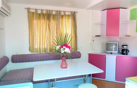 Camping & Bungalow Cueva Negra, Living room