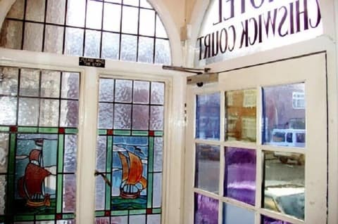 Chiswick Court Hotel, 
