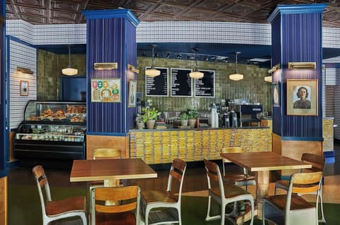 Graduate by Hilton Providence, Coffee shop