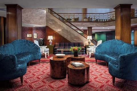 Graduate by Hilton Providence, Lobby