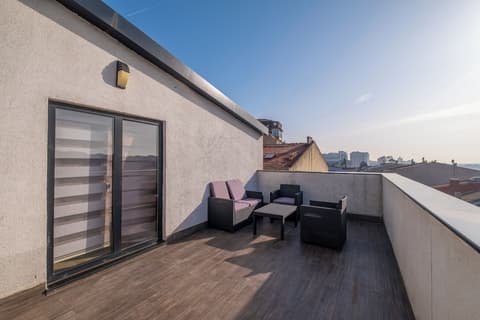 Park By Clover, Terrace/patio