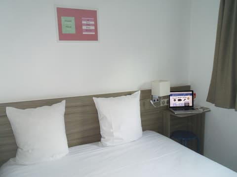 Contact Hôtel Marseille Aubagne, Room
